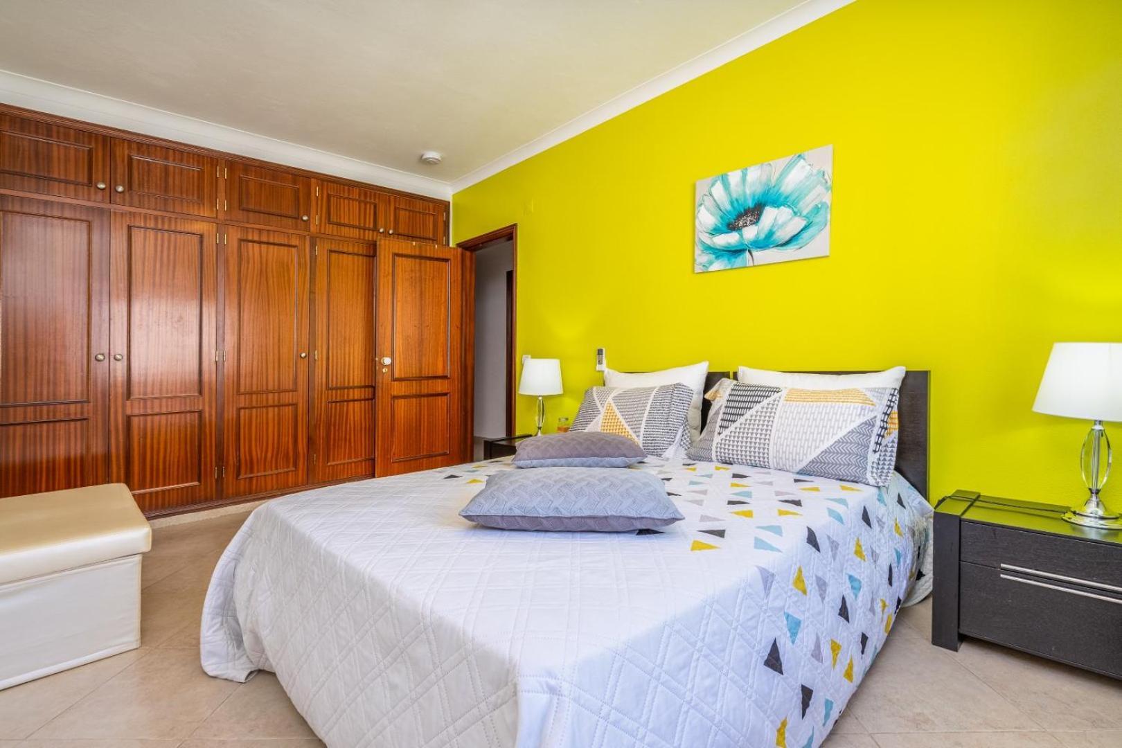 Two Bedroom Apartment - 110M2, Ac, Terrace, Wi-Fi Lagos Exterior foto